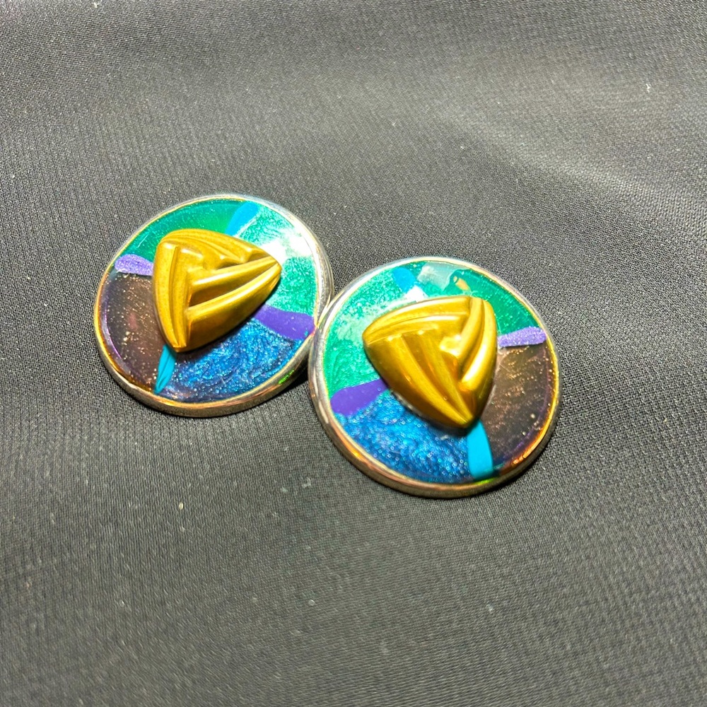 VTG 80s Gold tone Large metal and enamel Post earrings. Awesome!!